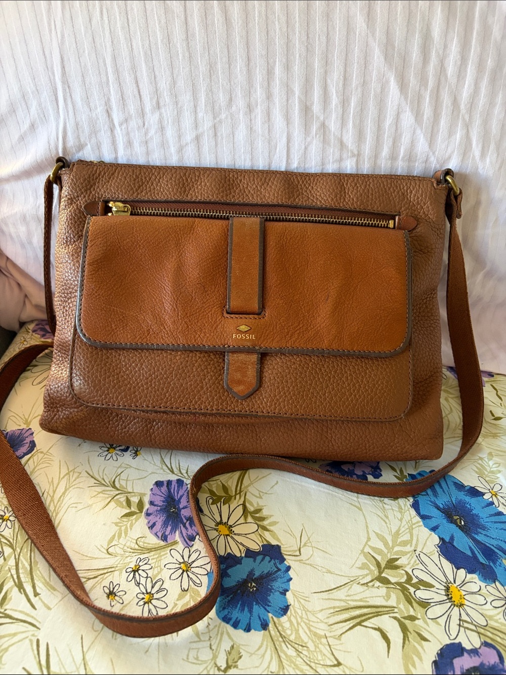 Vintage Fossil Tan/Brown Leather Messenger Crossbody